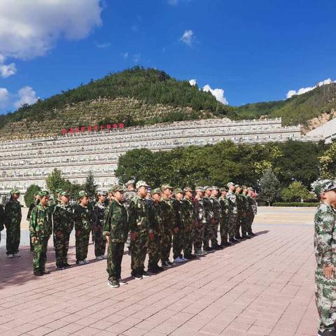 延大附中初一新生军训第二天——紧张而充实的军训生活