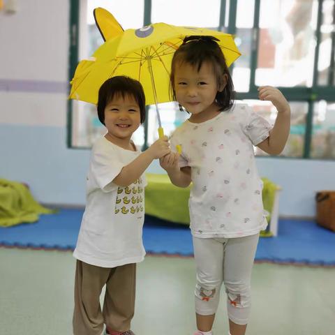 小雨伞:☂️&🌂