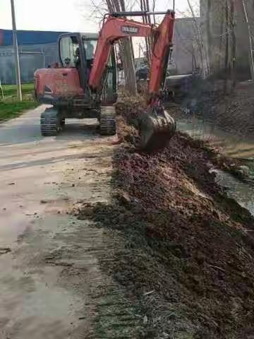 老窝镇人居环境整治进行中