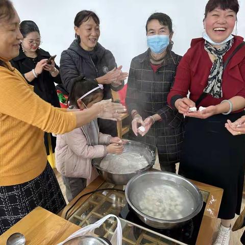 “ 粑粑香 汤圆甜 歌舞欢 ”                   ——研和街道党群服务中心元宵节活动