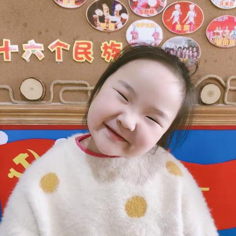 大家好！我是襄阳红星伟才（国际）幼儿园KA1班的刘怡婷小朋友！一起来见证我的成长吧~~