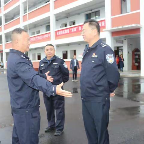 【万警千车下基层】湘东巡防反恐防暴平安宣传进校园