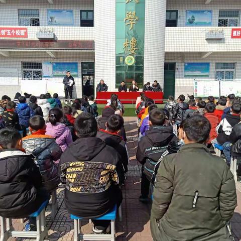 虎力全开向未来——记陈仓区东关小学2022春开学典礼暨表彰大会