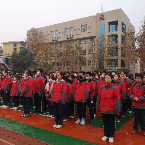让运动挥散汗水，让青春闪耀光芒——西安市第八中学“名校+”教育联合体初三年级“小小趣味运动会”