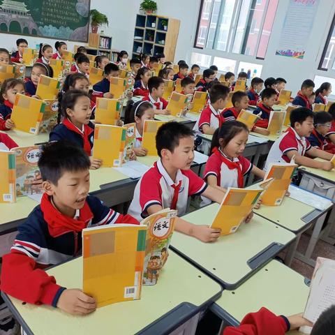 唯时光不可辜负————五全三二班开学一月总结