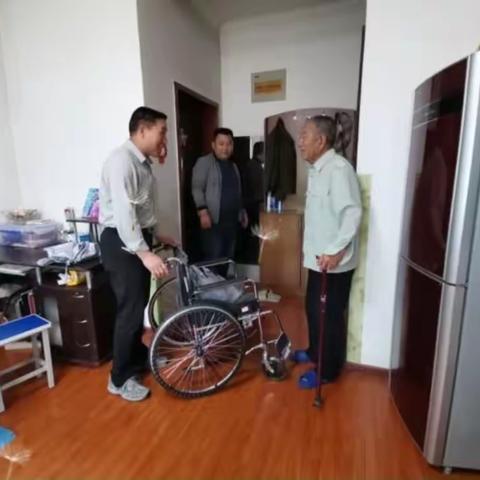 国际港务区新筑街道西航花园社区辅具进社区