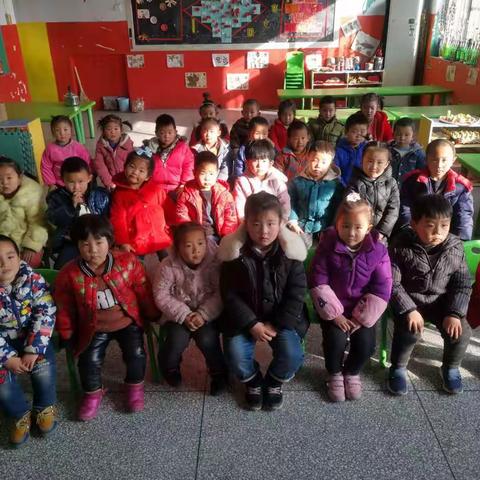 常乐中心幼儿园中二班健康活动课剪影