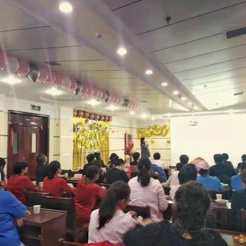 奋进一团队  快乐一家人——大荔县计生服务站“母婴保健服务中心”举办迎春年会暨总结表彰会