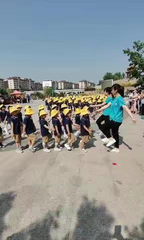 京师山水幼教朝阳中班－－“我健康，我快乐，我成长”庆六一活动