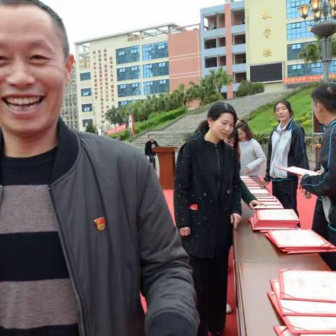 【务本求实·感恩奋进】你笑起来真好看，像春天的花一样