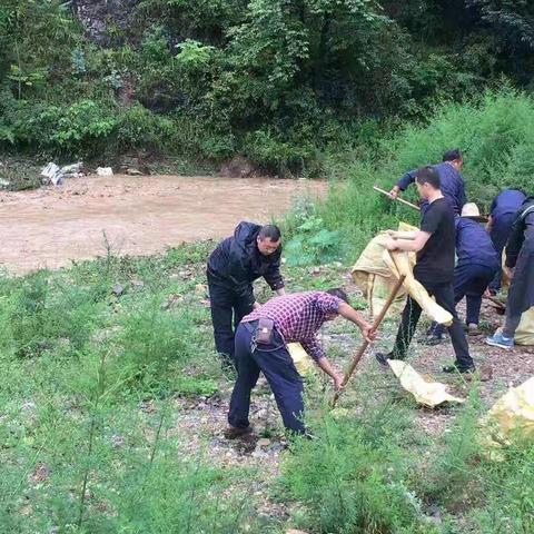 卢氏县公安局杜关派出所“践行新使命，忠诚保大庆”暨“一村一警”工作周总结（8月10日到8月16日）