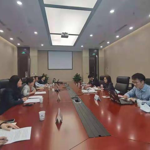 总行网络金融部艾菊处长一行到我行开展悦生活及智能班克业务调研