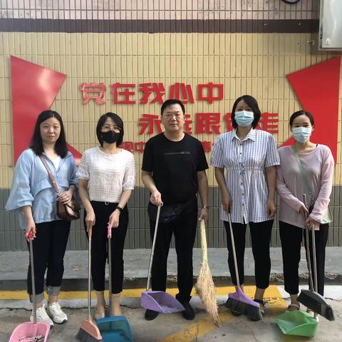 桥西区总工会组织开展“城市文明大行动党员干部做先锋”党员志愿服务活动