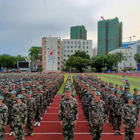 一年一度的军训生活开始了！！！2021野狼校园军训精彩分享（副本）