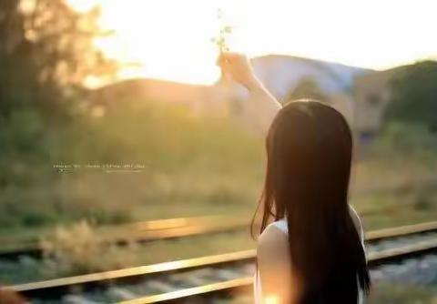 春来了，我带着你，你带着球，我们一起去球场吧！