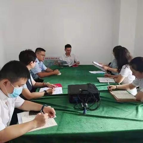 授信贷后党支部“学党章、强初心”主题党日活动