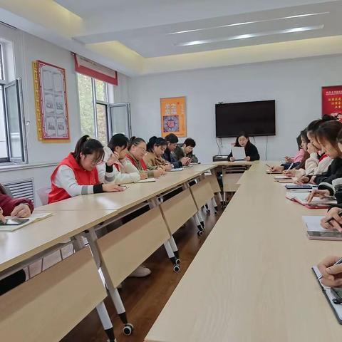 东街街道长兴社区11月2日工作日志