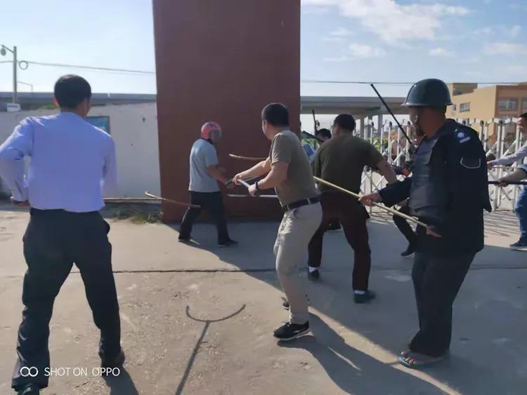 潮州市潮安区江东中学开展防暴反恐演练活动