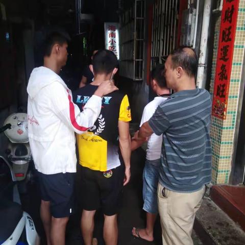 海口市反扒志愿者出动啦！