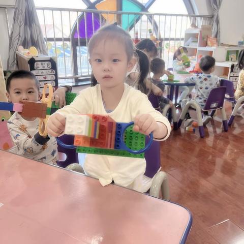 隋氏幼儿园小二班乐高《火箭发射🚀》