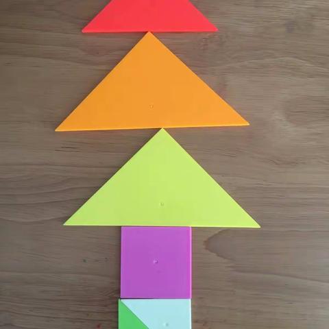 卜星辰的七巧板拼图