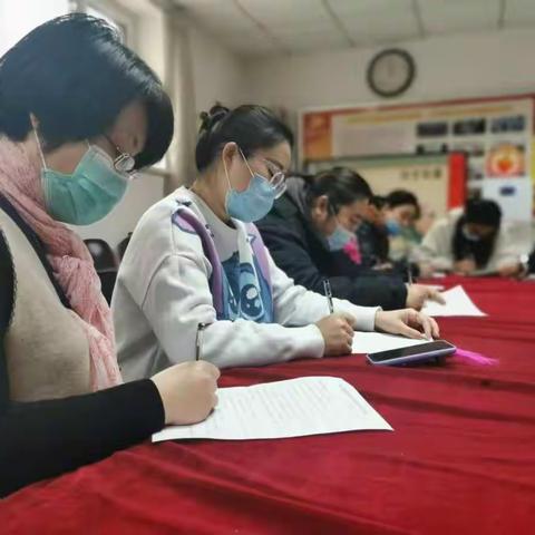 育新花园社区“旗帜领航纪律护航”廉政教育知识答题活动