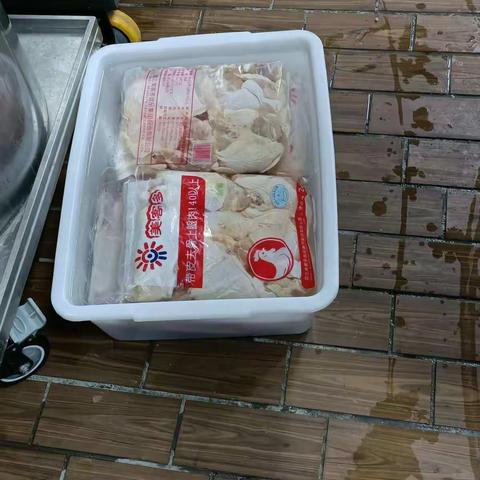 餐饮部5月15日上午巡场