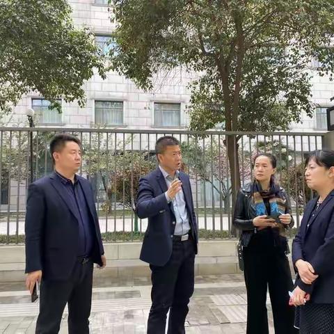 [检查]王卫兵检查冬季绿化及迎十四运城市精细化管理十个专项行动等工作，并召开现场会议