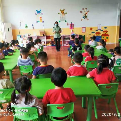 消防安全从我做起――麻店镇中心幼儿园防火逃生演练