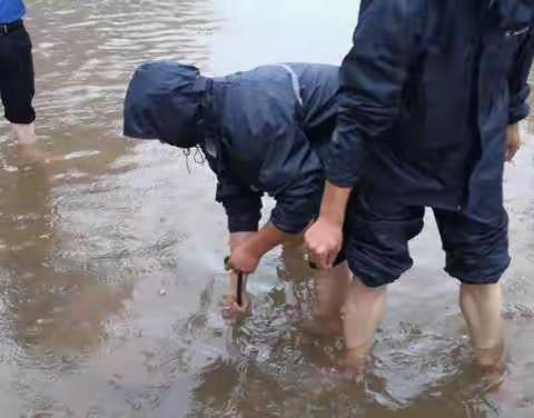 这个节，我们就在雨中过