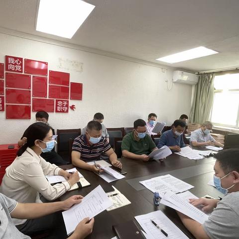龙华区住建局召开党组理论中心（扩大）会学习党的二十大精神