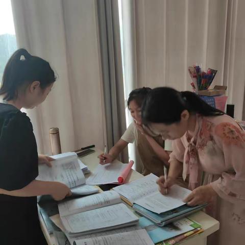 立足常规抓教学 精细管理促提升——禾源中心小学教学常规检查