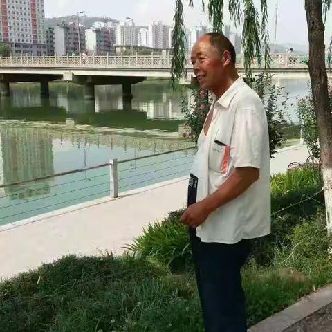 岁月静好，有爱相伴