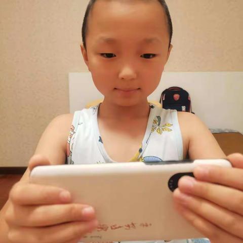 为进一步传承红色基因、赓续红色血脉，通辽广播电视台与科尔沁区教体局联合开展“传承红色基因，厚植爱国情怀——