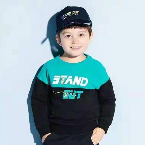 宝安四楼儿童新世界安踏品牌童装为宝贝已准备好开学的装备，快来选购吧🌹🌹