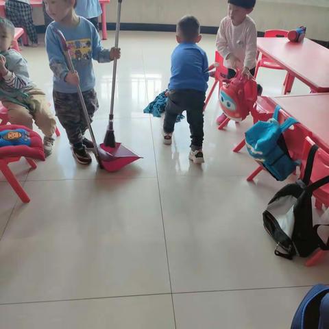 中心幼儿园春晓班劳动节主题活动【我劳动💞我快乐】（副本）