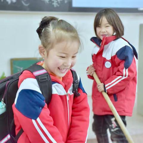 家校齐动员，校园新颜迎元旦-新化县芙蓉学校迎新年卫生大扫除活动