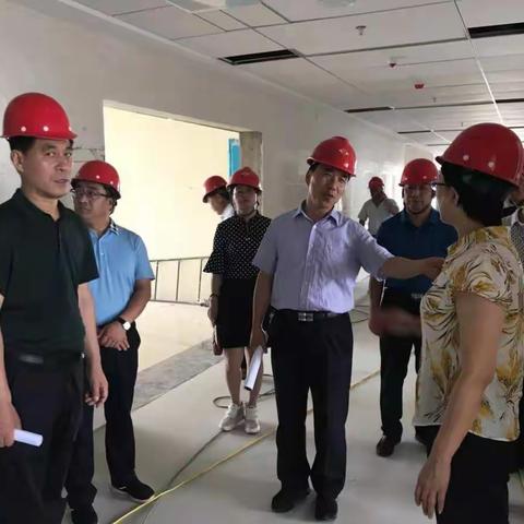 郊区人大主任张耀华一行调研新建医院建设情况