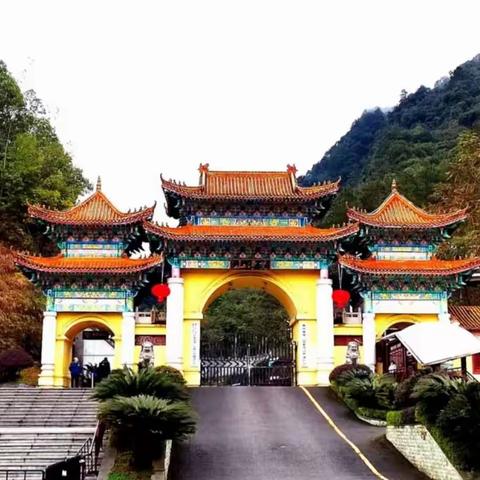 话说梵净山之石