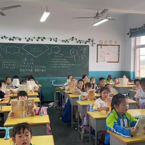 牛堡小学  每日晨读