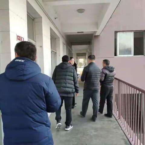 二十一中、区实小、二完小携手并进，共同发展