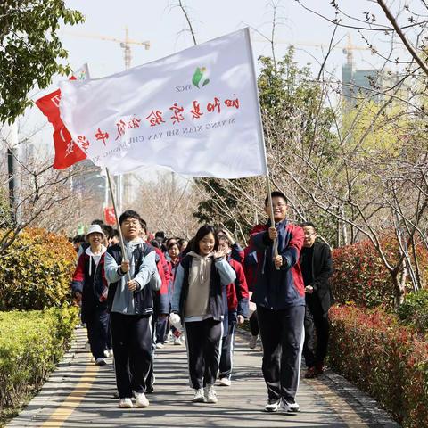 春日风光好，激扬青春时