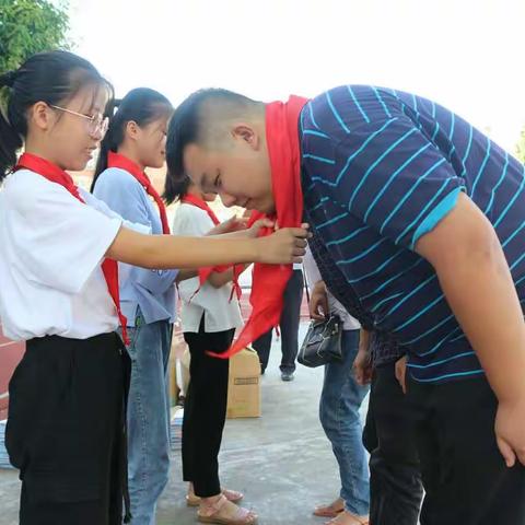 “情暖中秋，关爱留守儿童”-----团县委中秋慰问思阳镇昌墩村小学留守儿童活动