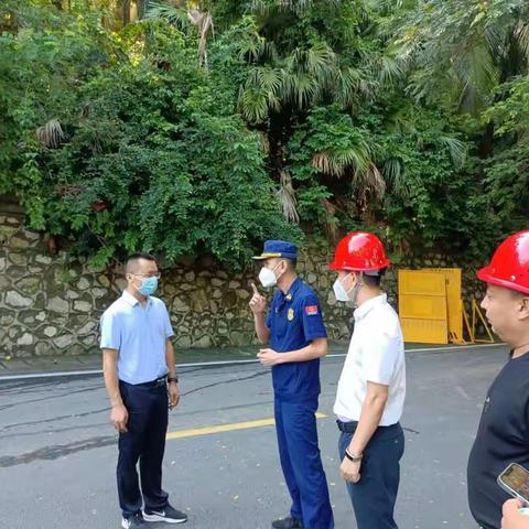 吉阳区常务副区长蔡曜泽带队检查国庆节安全生产工作（10月3号）