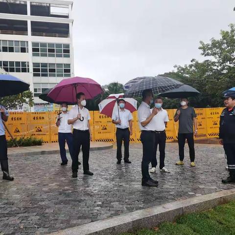 吉阳区常务副区长蔡曜泽带队检查国庆节安全生产及防汛检查