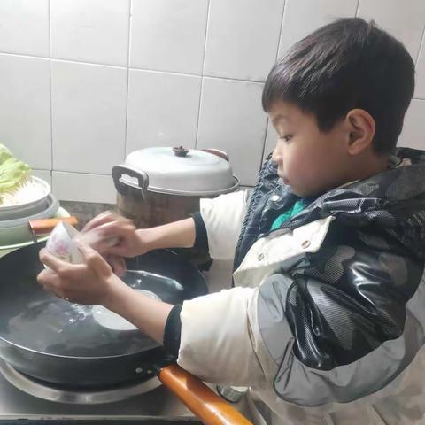 一个快乐而充实的寒假快要结束了，但发生在寒假的趣事就有很多是值得纪念的☺