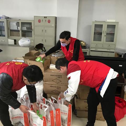 “慰问暖人心”—国四党支部慰问湖北籍隔离观察商户