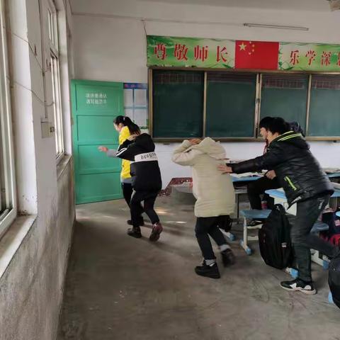 时刻警惕，安全在心中___玉都苏寨小学