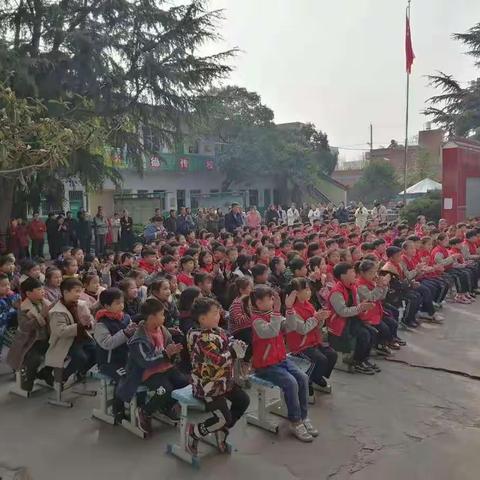 家长开放日暨期中总结表彰大会—玉都苏寨小学