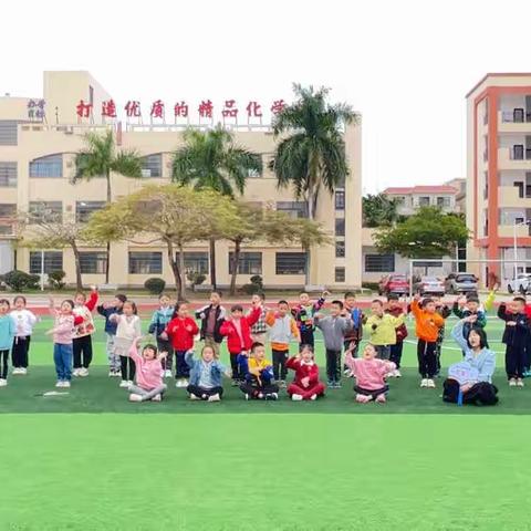 追光不止  向阳而生——一学期班主任工作总结